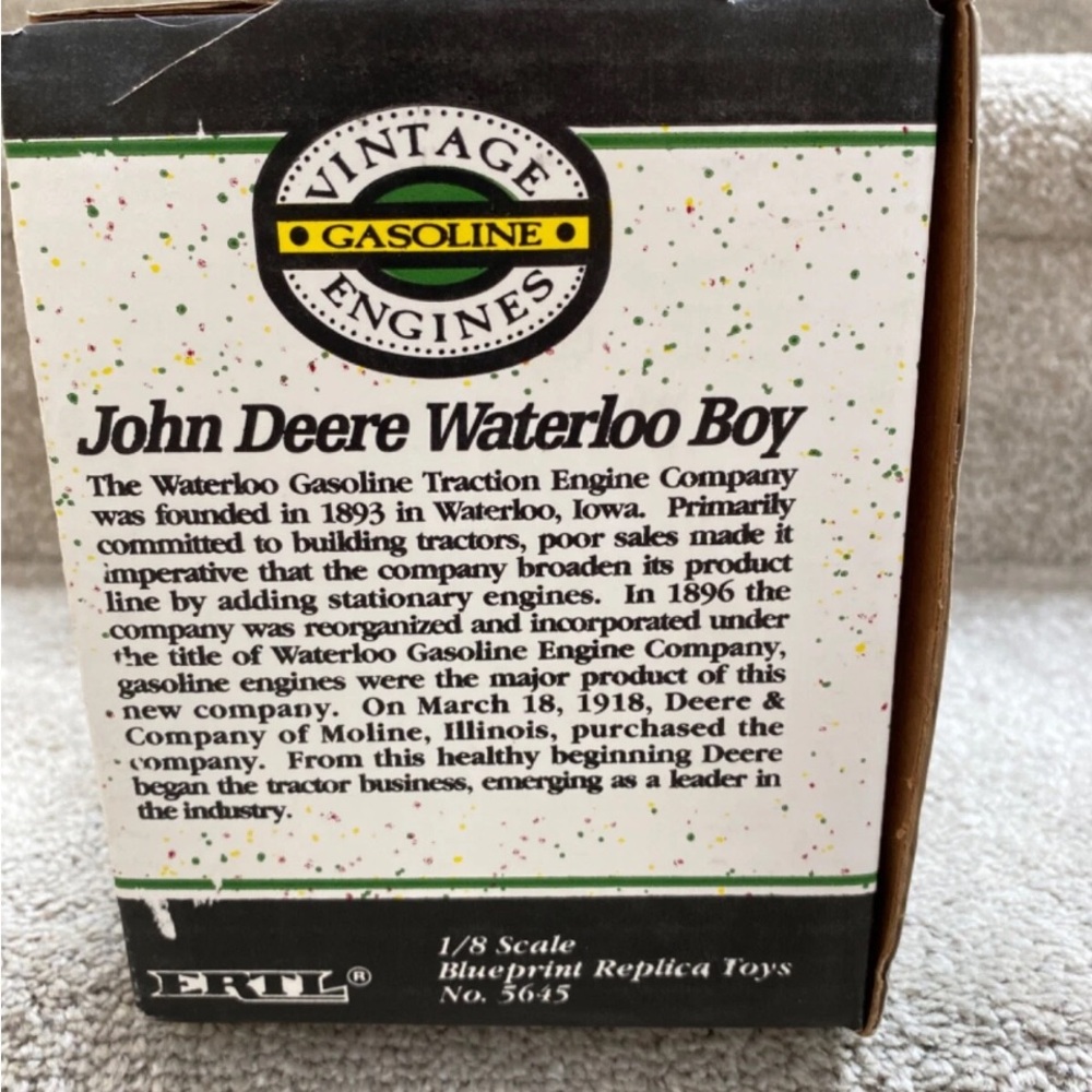 JOHN DEERE WATERLOO BOY part of the vintage engines collection - Picture 4 of 5